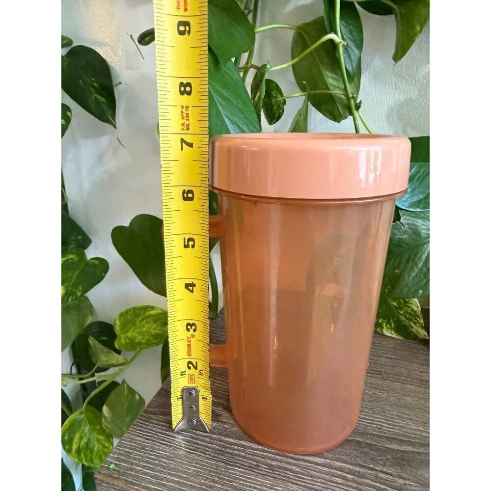 Vintage Peach Plastic Mug with Lid – No Straw
